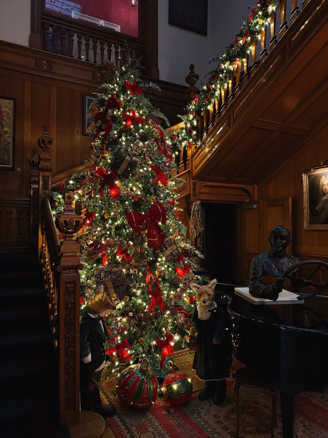 Palé Hall Christmas Hall Vertical