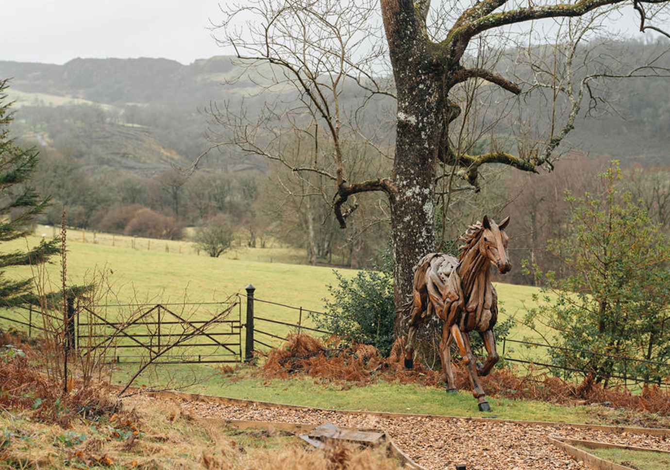 Palé Hall Sculpture