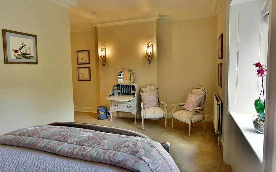 Pale Hall Chirk room 02 min