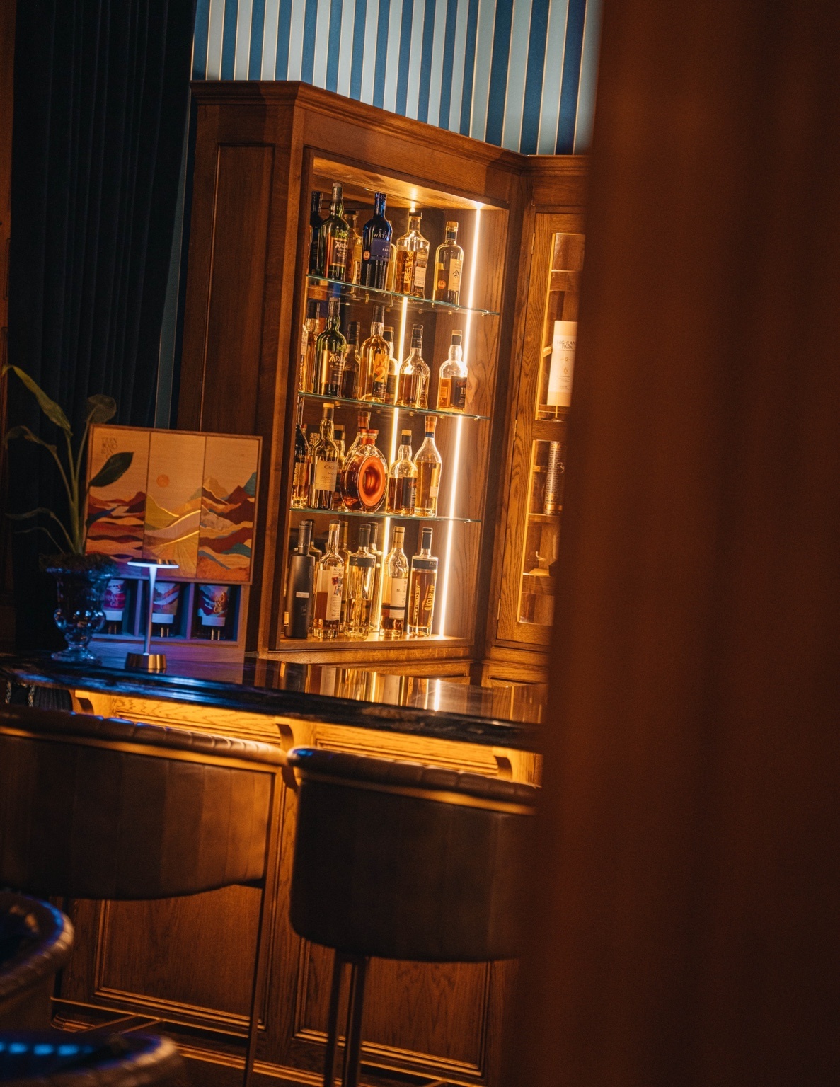Whisky Lounge Sneak compressed